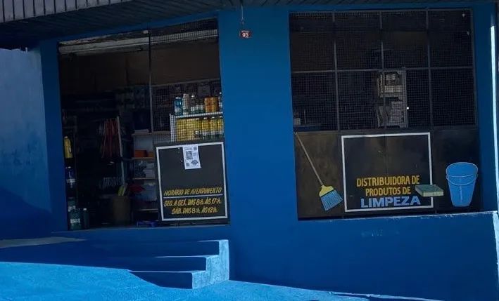 VENDE-SE LOJA DE PRODUTOS DE LIMPEZA - PRONTA PARA TRABALHAR! - Foto 4