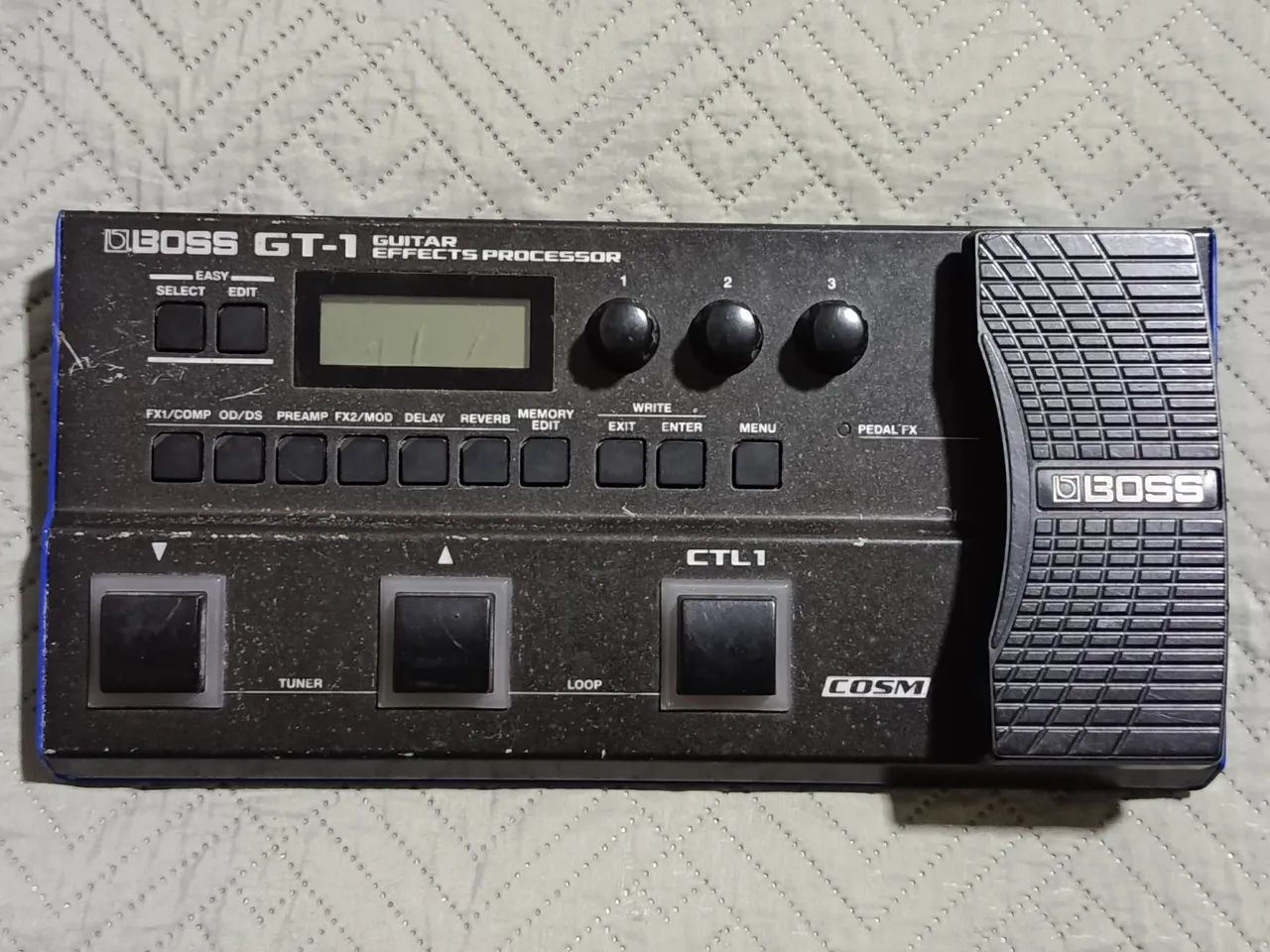 BOSS GT-1 Guitar Effects Processor - Seminovo
