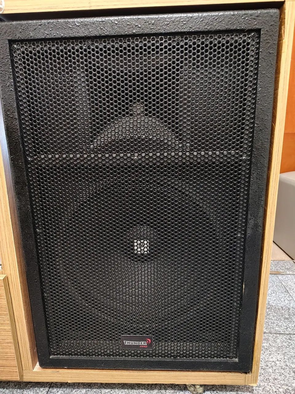 Caixa de Som Thunder Pro e mesa de som kaudio de 8 canais  - Foto 3