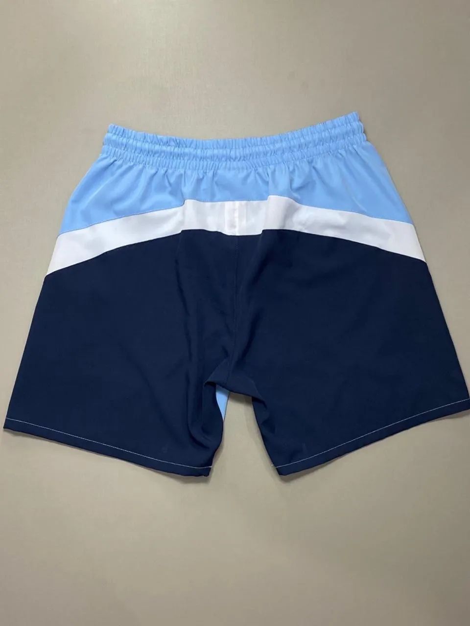 Bermuda Tactel Azul Claro Limitado  - Foto 3