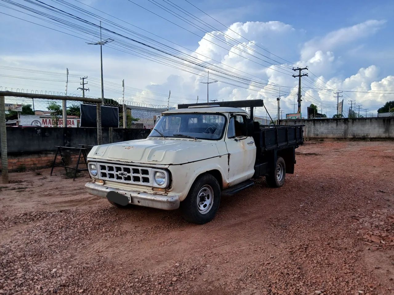 D10 ano 84 alongada motor Q20B