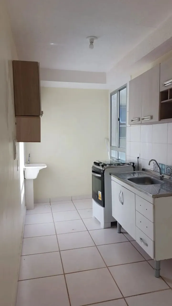 ALUGO ÓTIMO APARTAMENTO SEMI MOBILIADO COM MODULADOS NO CONDOMÍNIO CONQUISTA TORQUATO