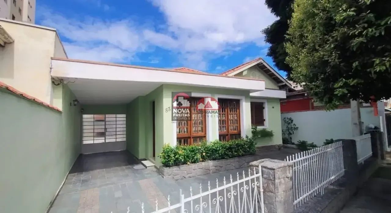 Excelente Casa à Venda no Centro de Pindamonhangaba!