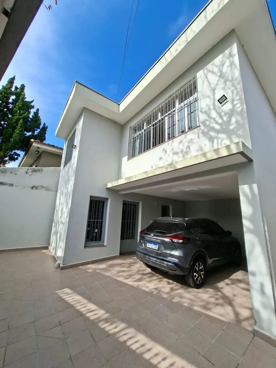 CASA EXCELENTE NO CENTRO DA CIDADE EM RUA TRANQUILA