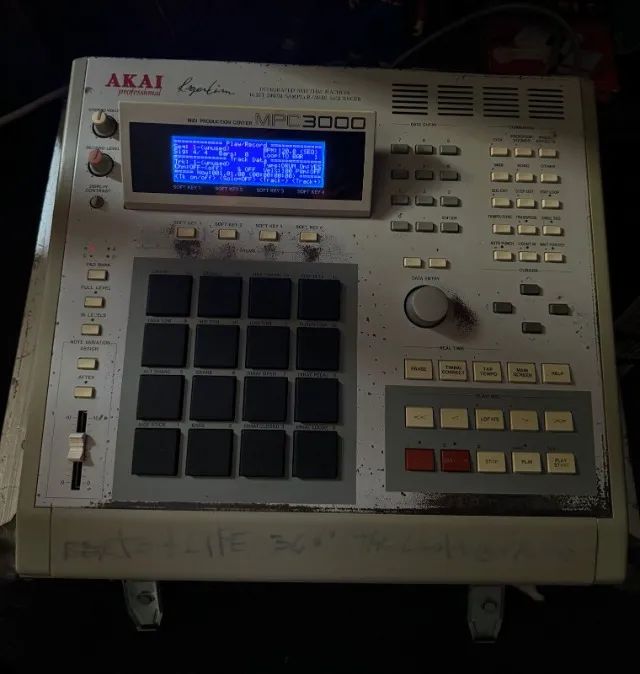 AKAI MPC 3000 - Foto 2