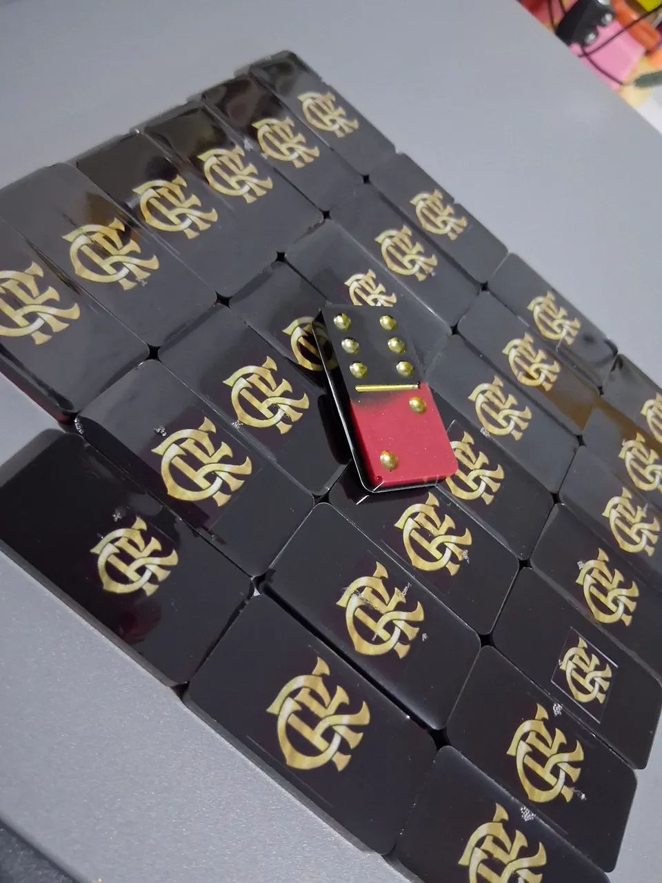 Dominó personalizado com características únicas - Foto 5