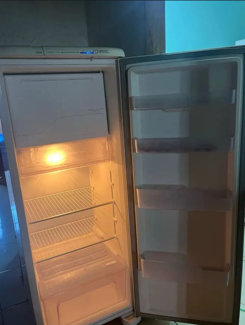 Vende-se geladeira Electrolux  - Foto 3
