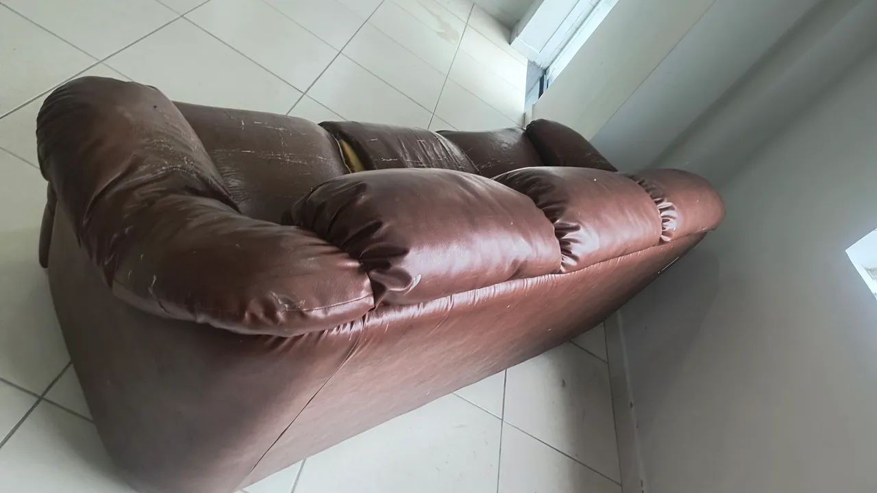 Sofá três lugares  retira no  canto forte  - Foto 2