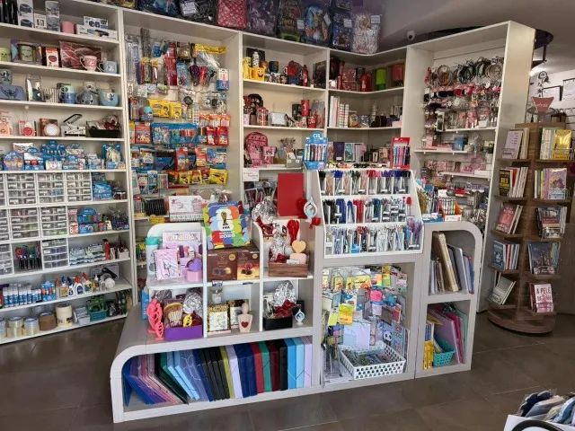 Loja de Papelaria Presentes e Brinquedos em Curitiba - Foto 5