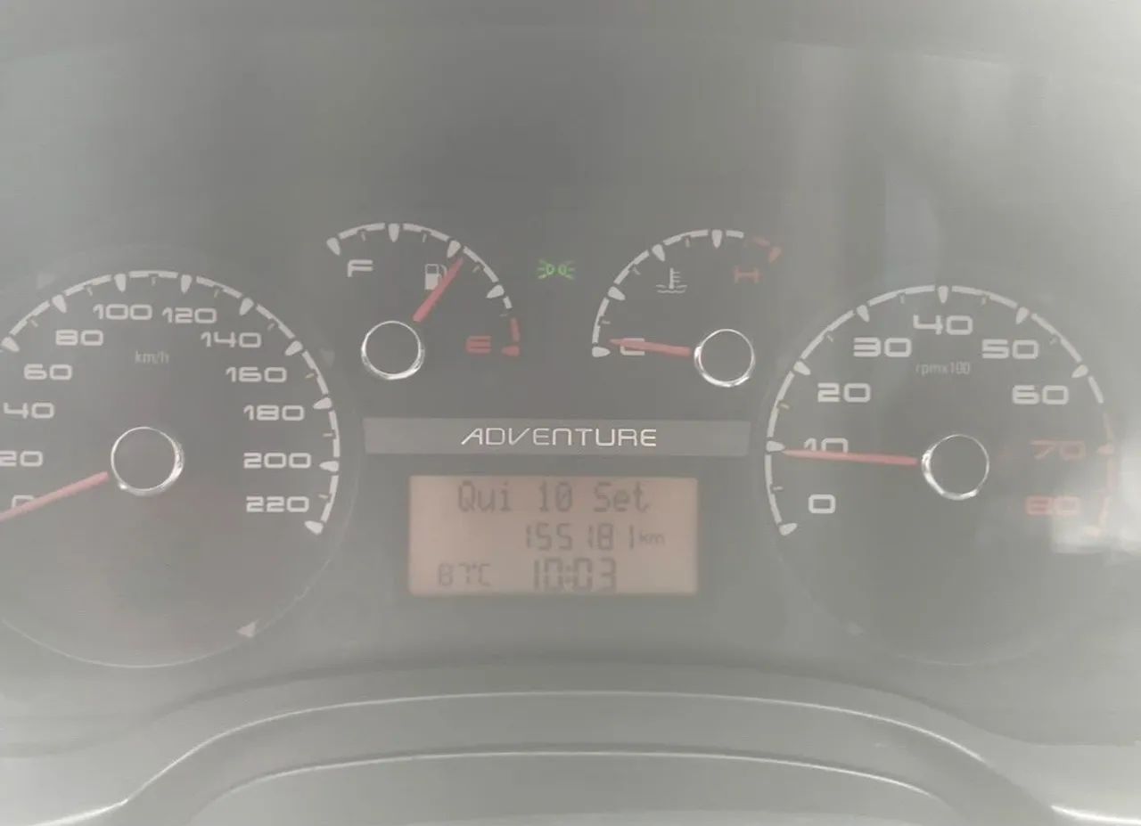 Fiat Strada Adventure1.8/ 1.8 Locker Flex CD 2015 - Foto 5