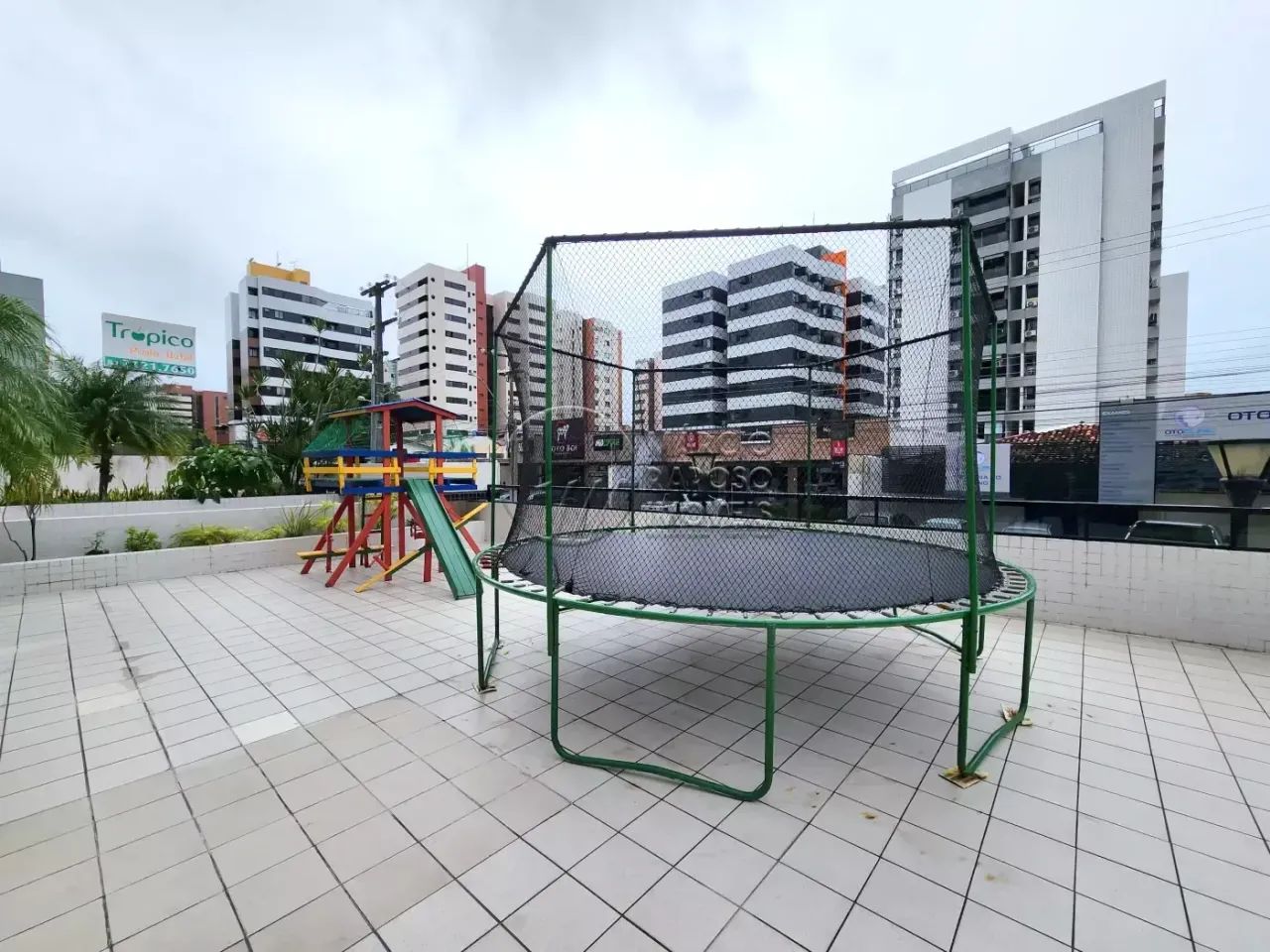 Apartamento com 4 Quartos e Varanda à venda na Ponta Verde no Edf Anthony Leahy - Foto 2