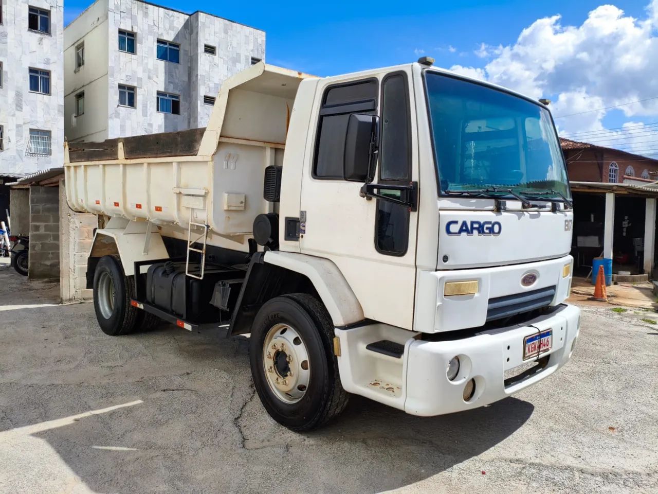 Ford cargo 1317 caçamba