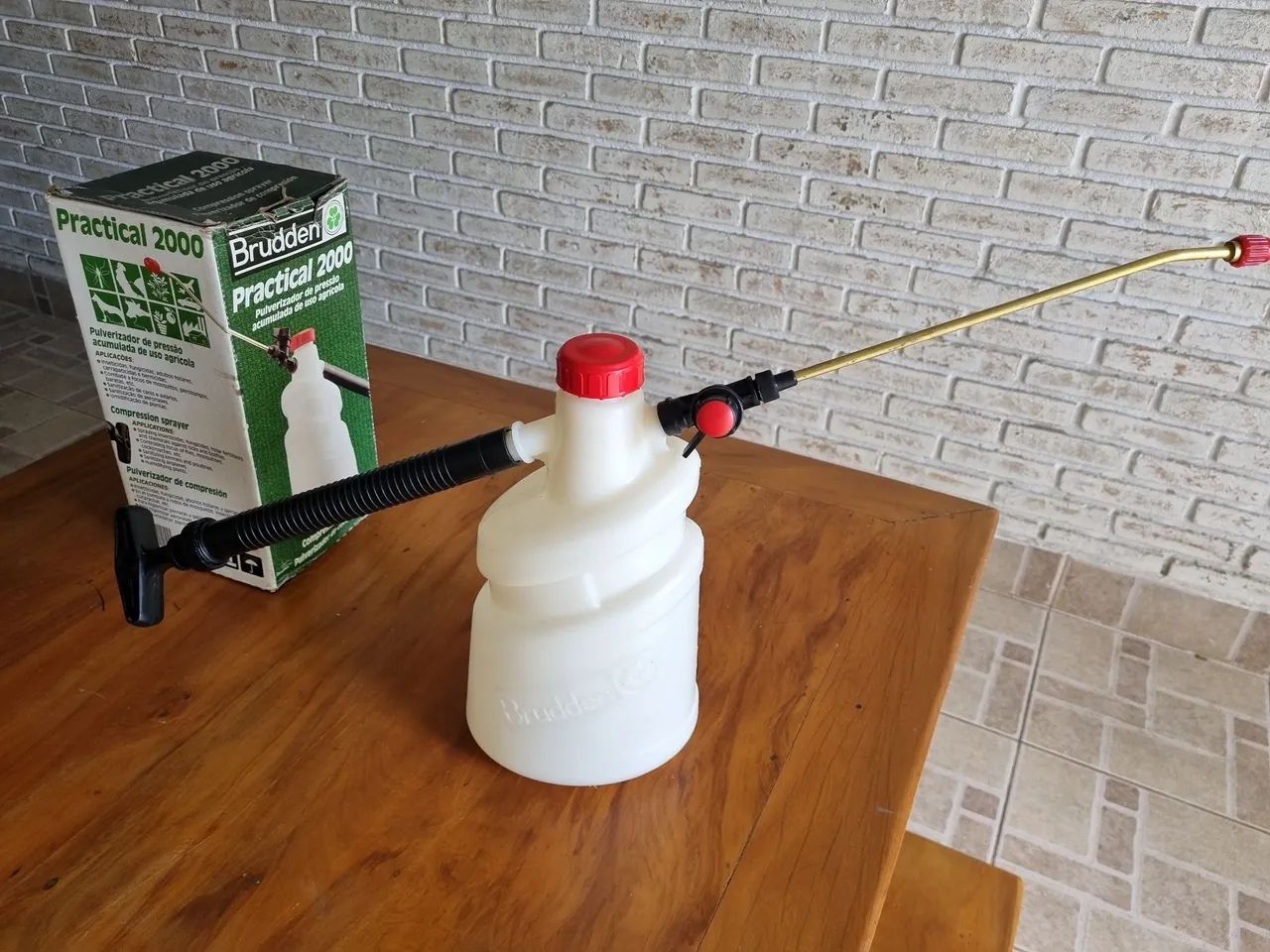 Pulverizador de pressão acumulada Brudden Practical 2000. - Foto 5