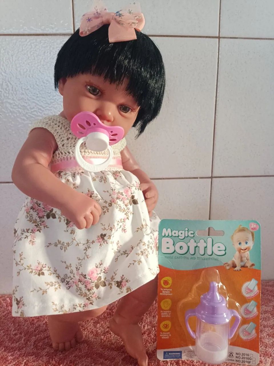 Boneca de vinil com 43 cm - Foto 2