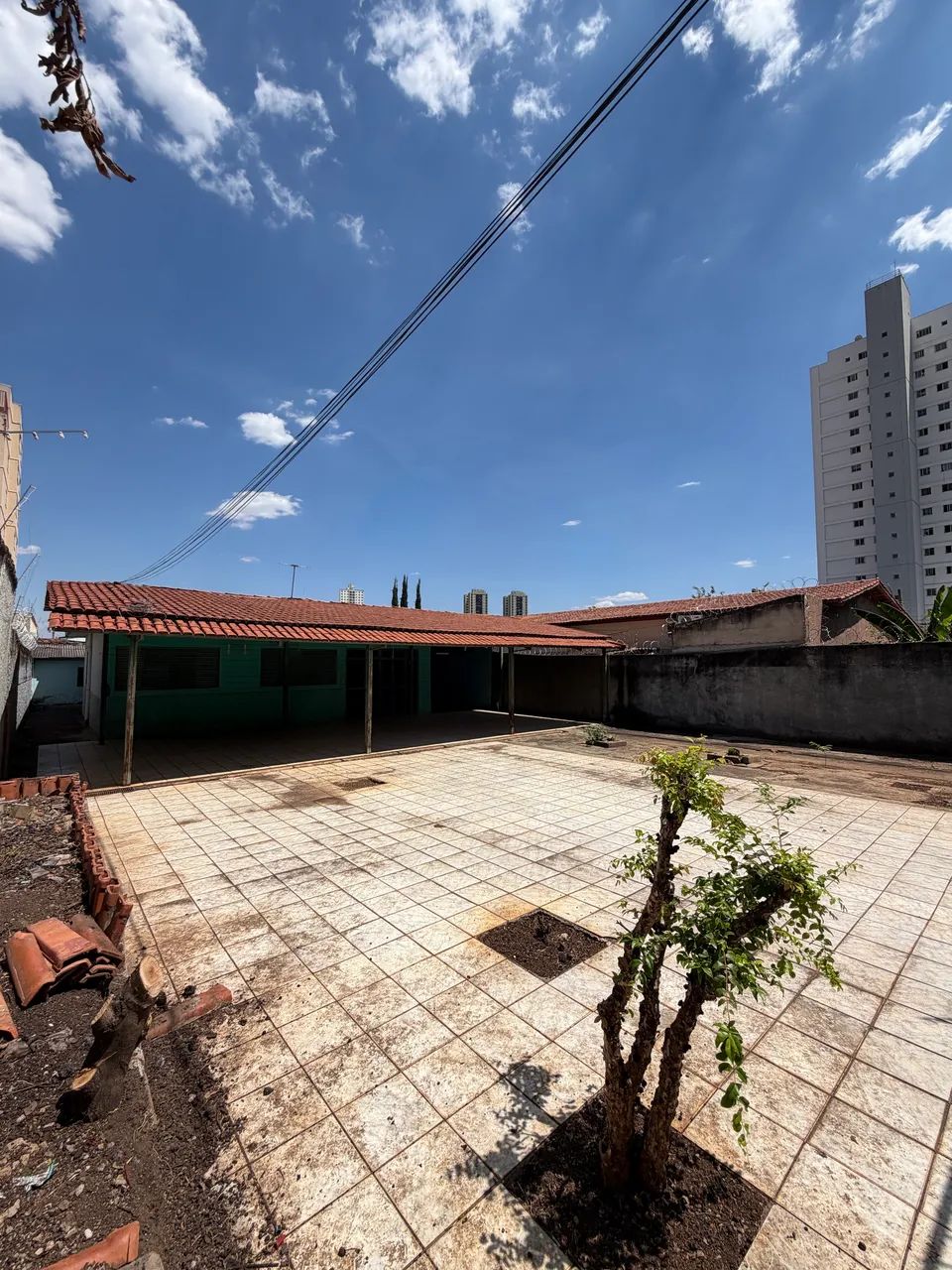 Casa e Terreno raríssimo setor aeroporto  - Foto 3