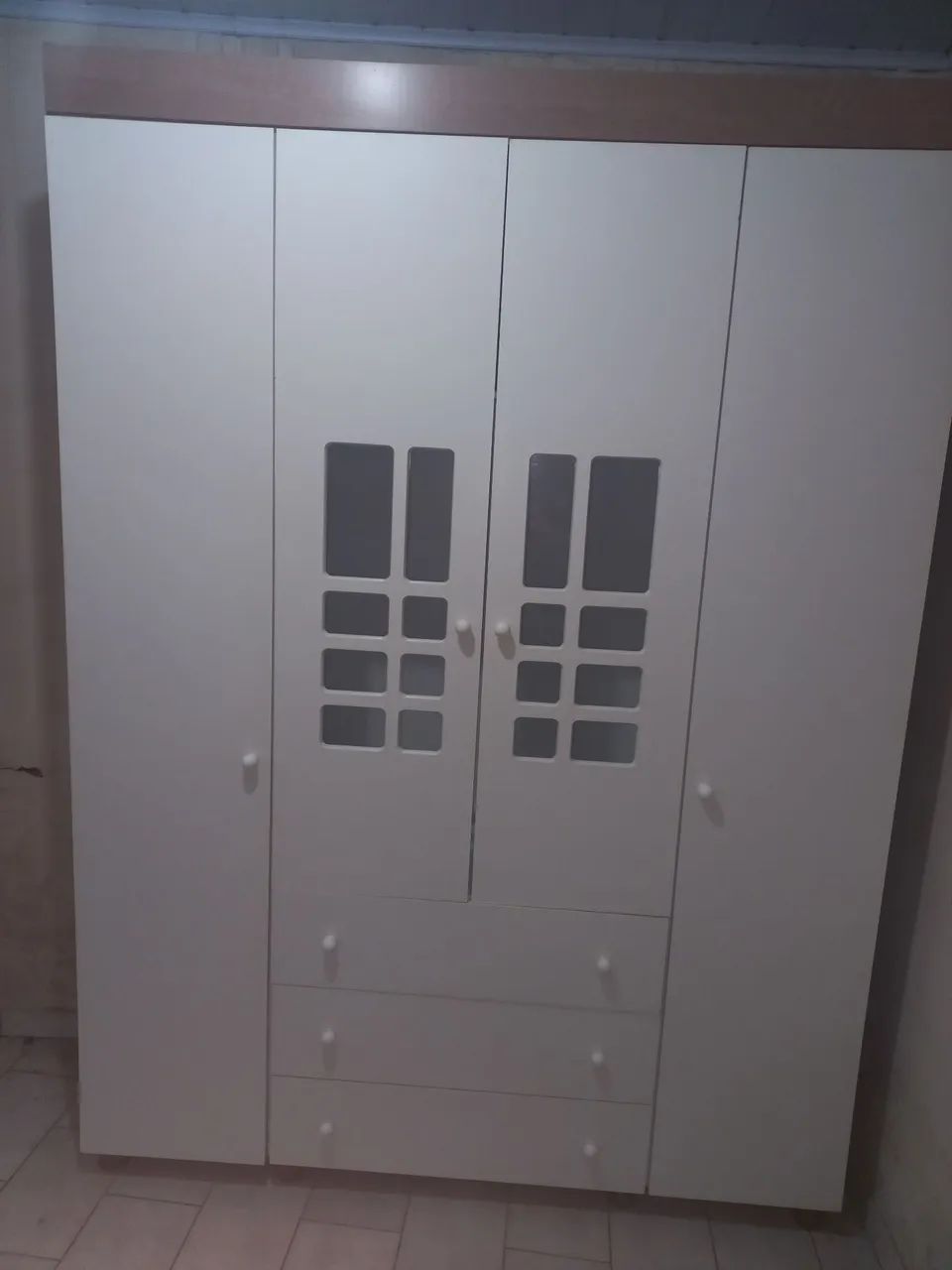 GUARDA ROUPA INFANTIL SEMI NOVO