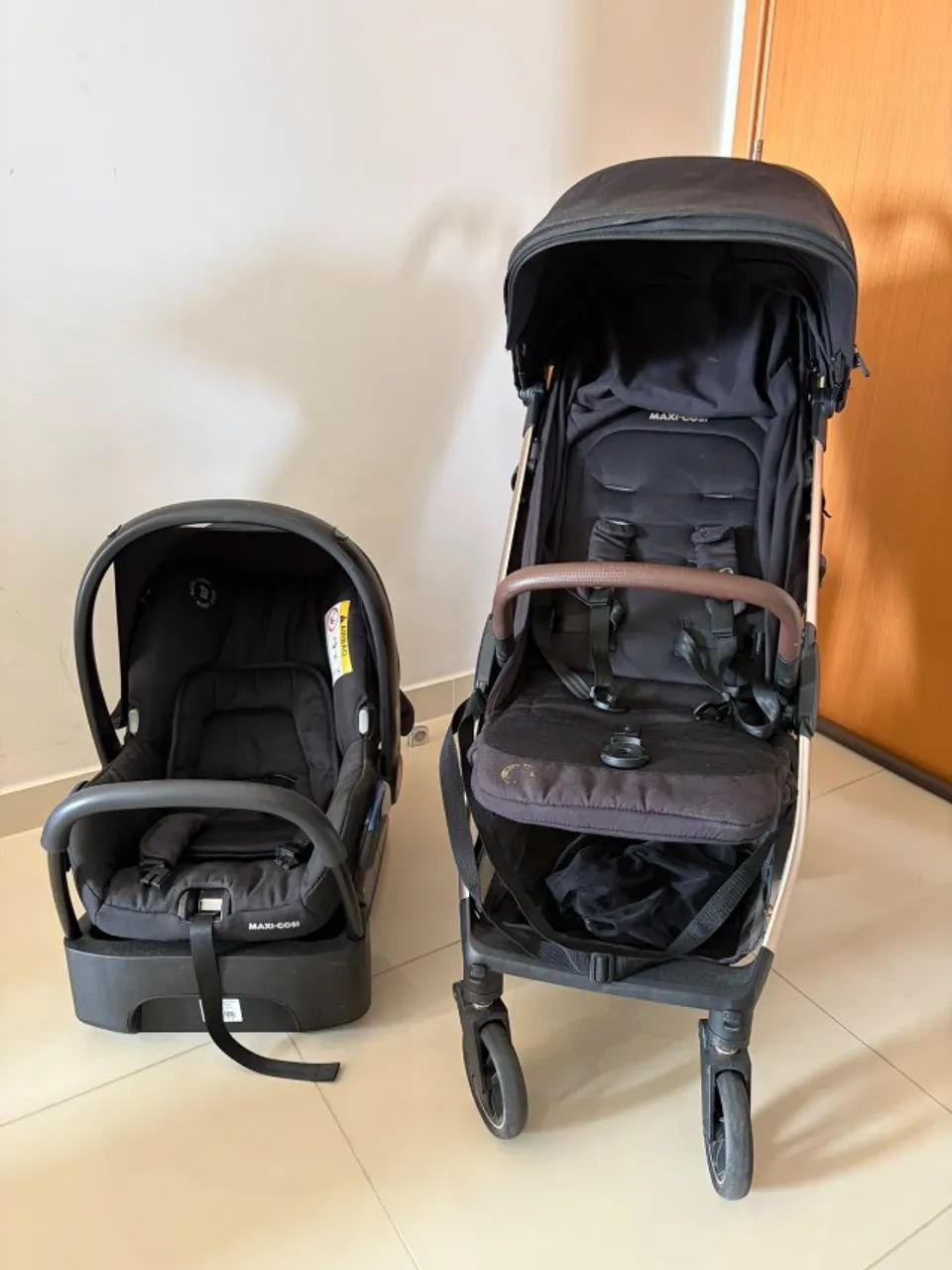 Carrinho de bebê com bebê conforto - Foto 4