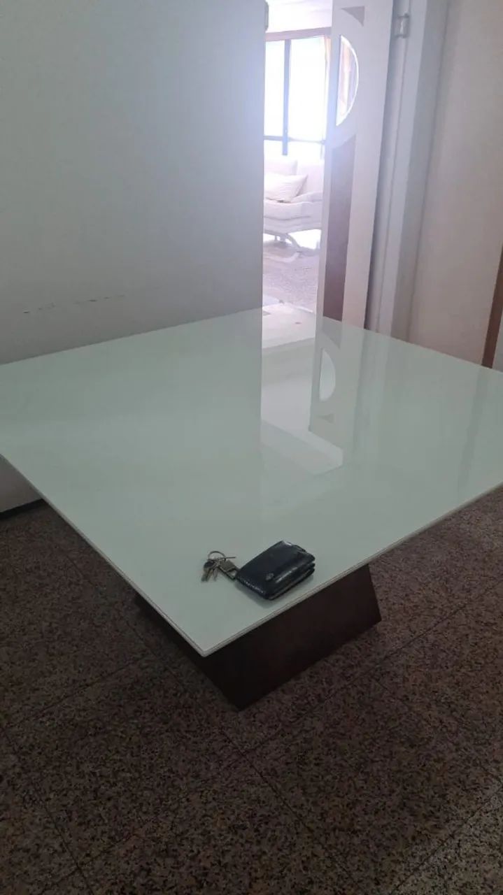 Mesa de Jantar Quadrada com Vidro - 1,35x1,35m