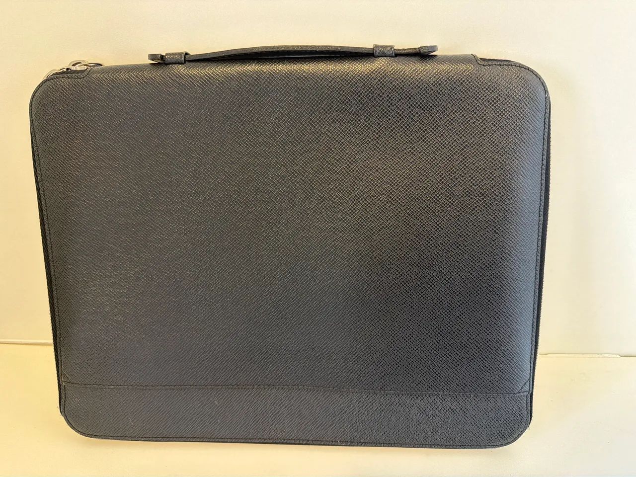 Pasta Executiva Louis Vuitton Taïga Original em Couro - Foto 2