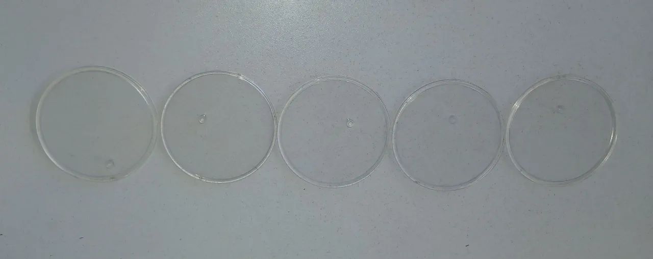 LOTE 5 ACESSORIOS BASES ORIGINAL PARA BONECO FUNKO POP COM PINO - Foto 2