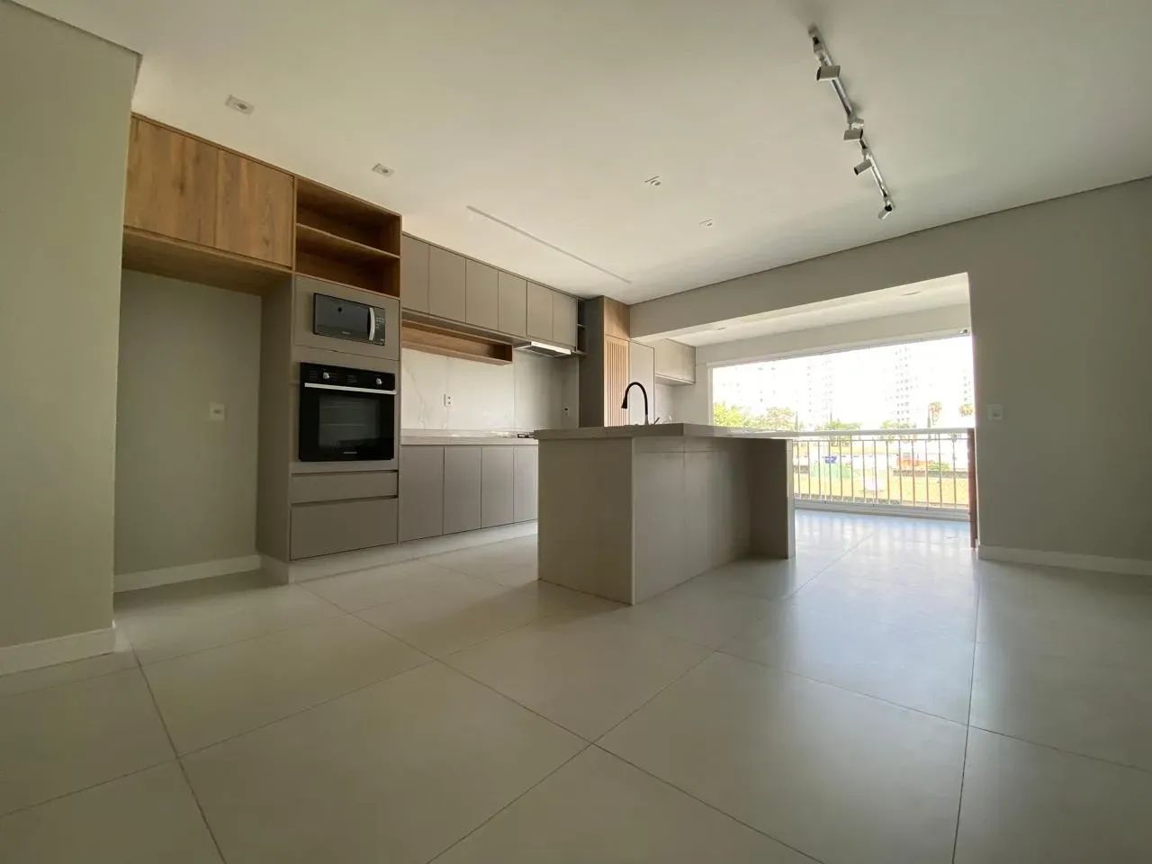 Imóvel para venda possui 72 M2 com 2 quartos , sendo uma suíte. - Foto 2