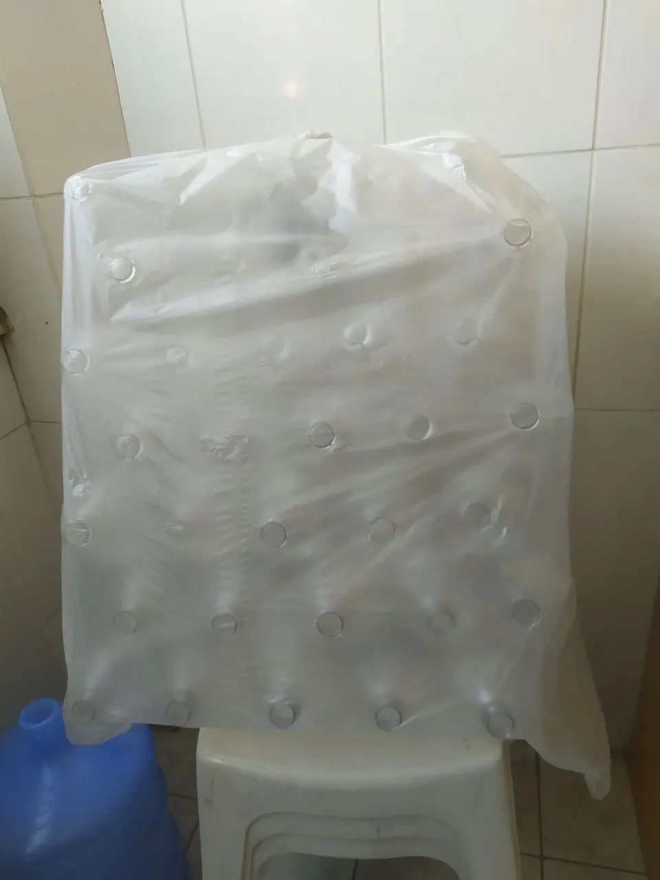 43 Garrafas de 2 litros novas  - Foto 3