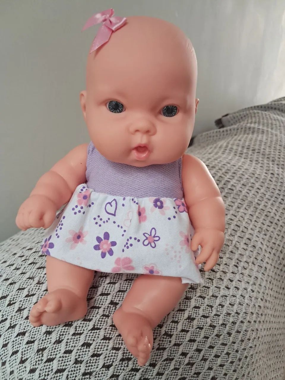 Boneca neneca da cotiplas( com 27cm , cabeça. braços e pernas em vinil, o corpo é de plas