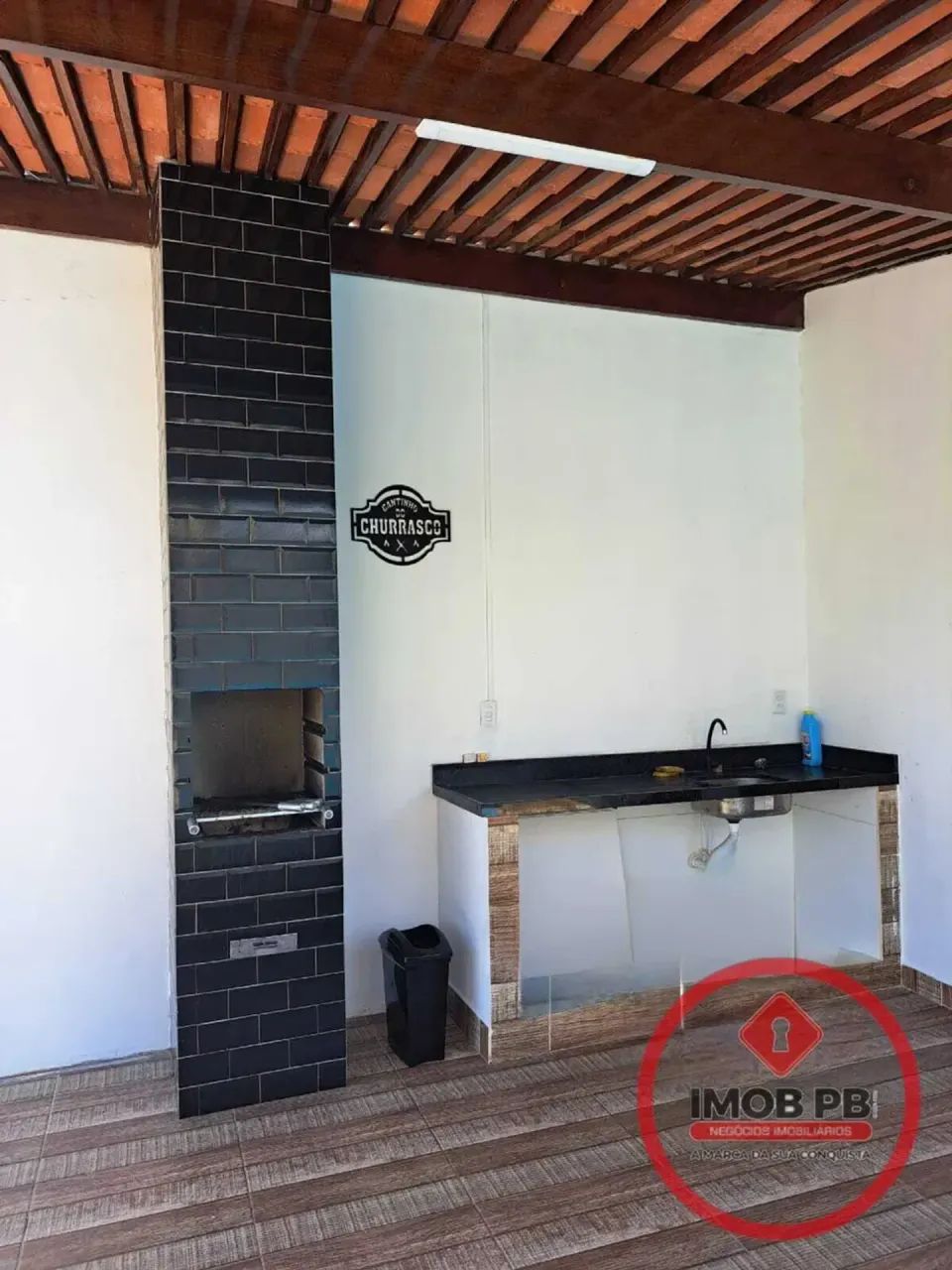 Imóvel para venda possui 360 metros quadrados com 5 quartos - Foto 2