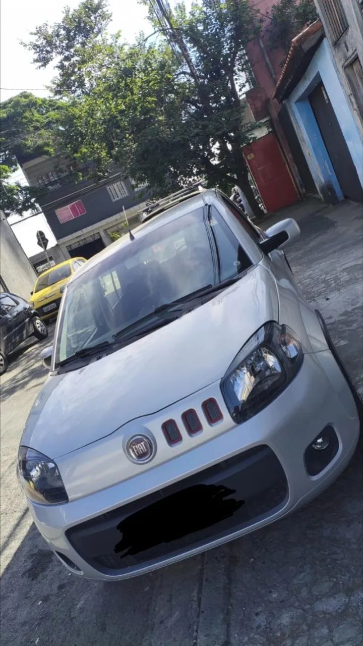Fiat Uno Sporting 1.4 EVO Fire Flex 8V 4P 2012