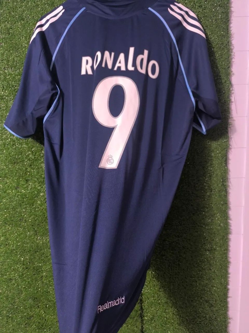 Camisa Real Madrid Retrô - Ronaldo 9 - Foto 4