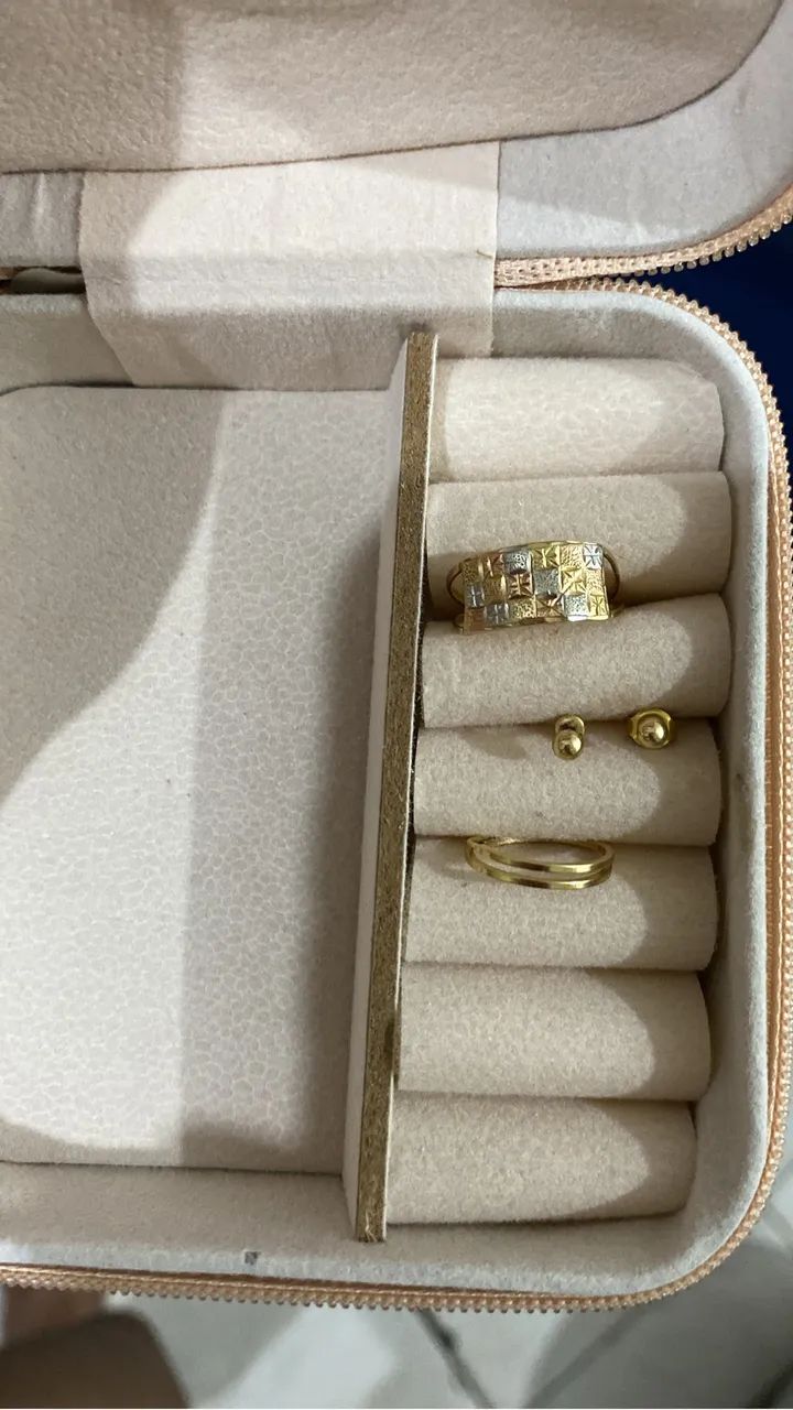 Brincos de ouro 