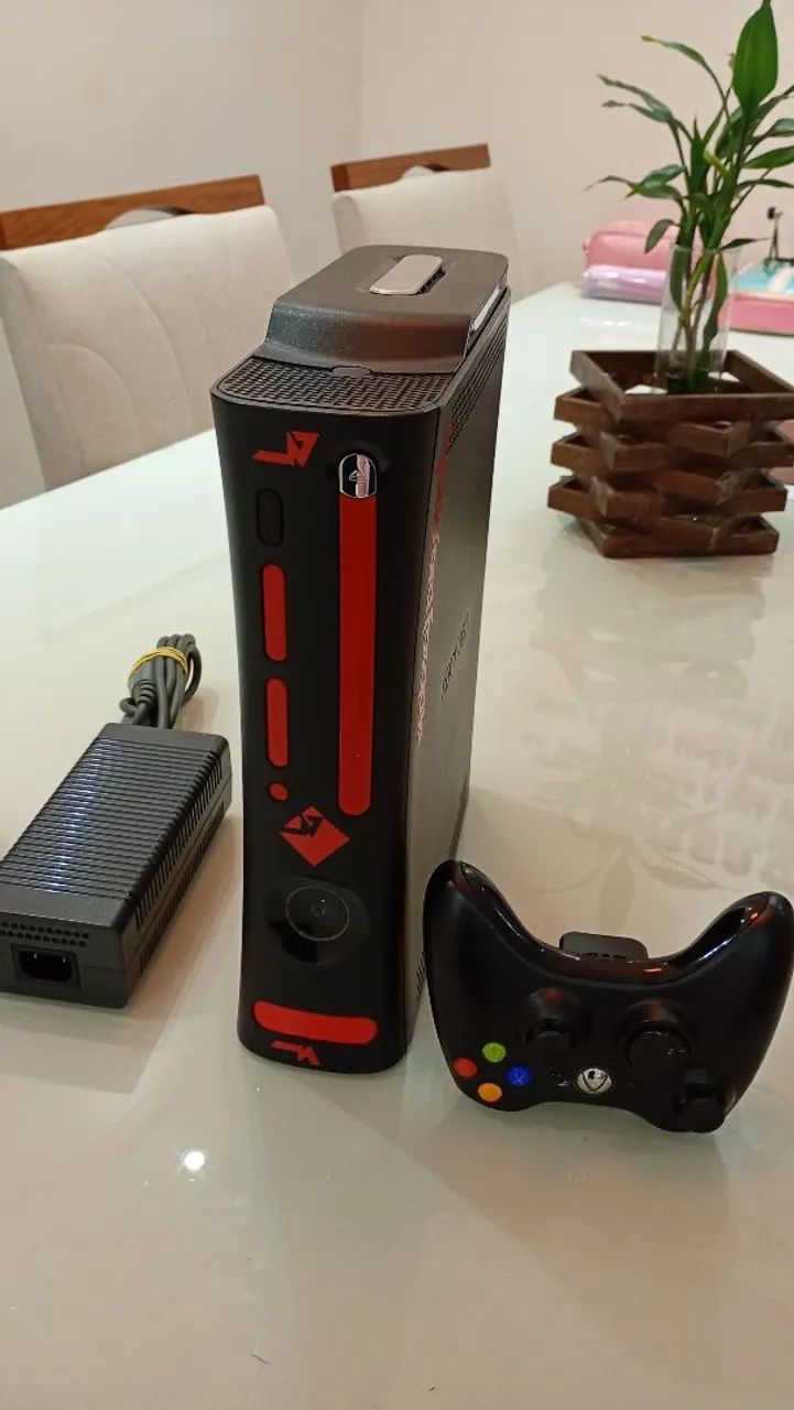 Xbox 360 fat modelo elite desbloqueado RGH3+ltu2 HD 250gb com 30 jogos ecelente estado