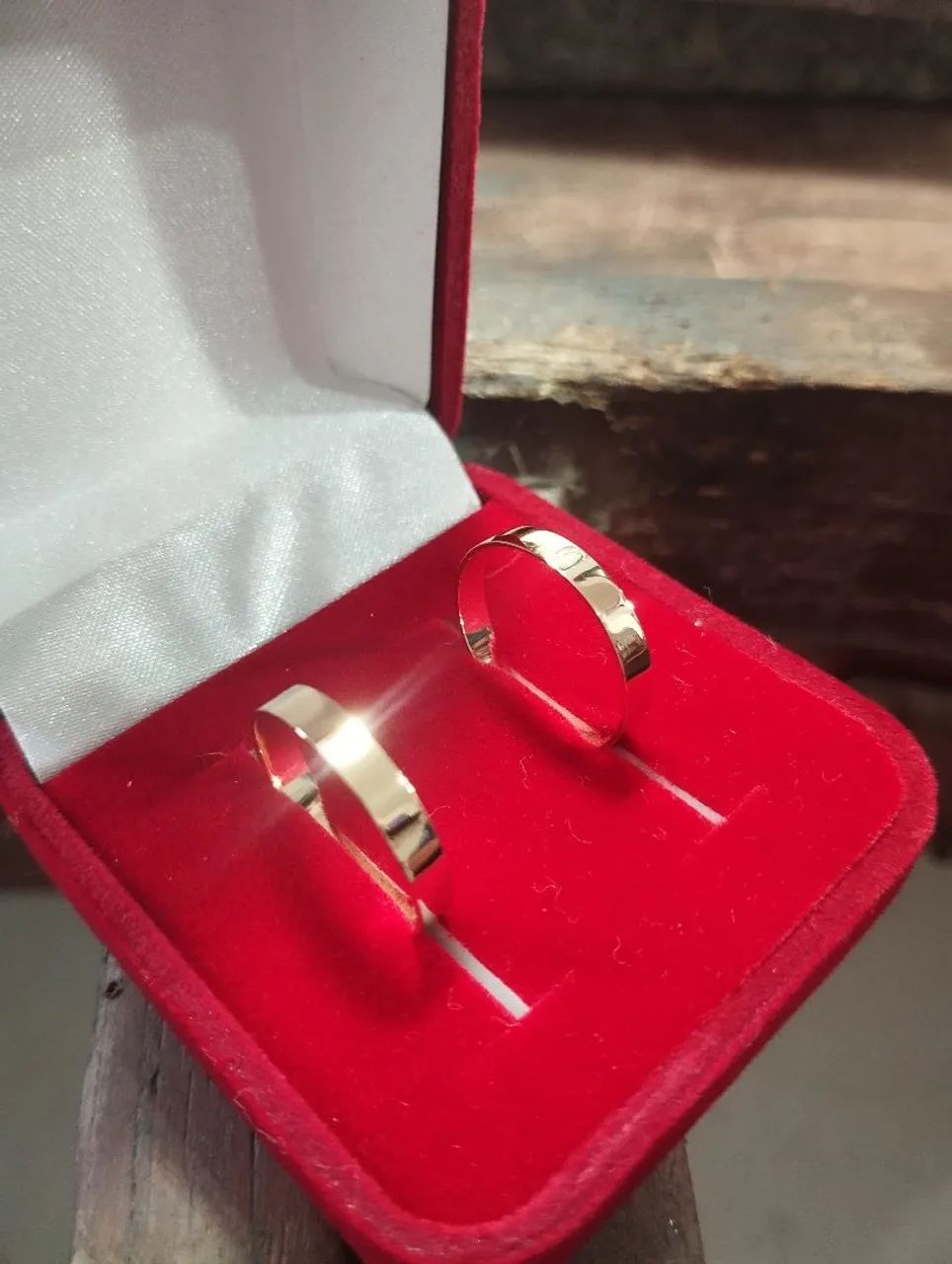 Alianças modelo reta 3mm - ouro 750 (18k) - Foto 4