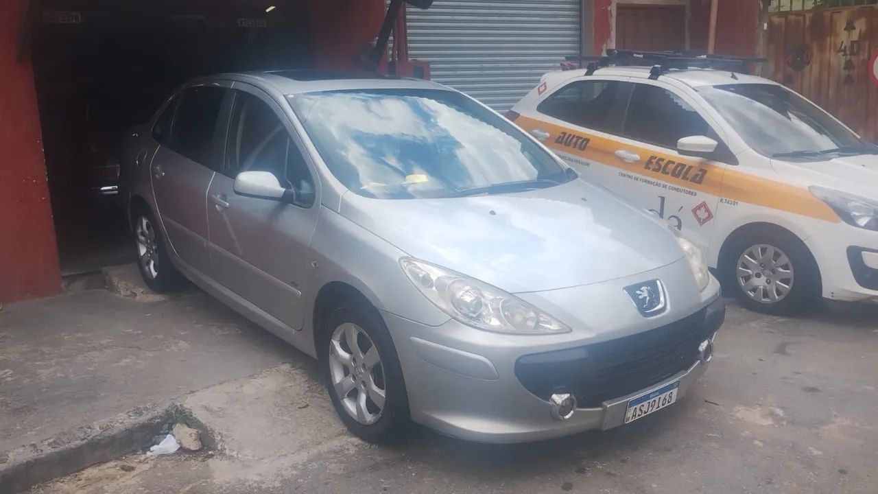 Peugeot 307 307 Sed. Presence 2.0 Flex 16V 5p Aut. 2010