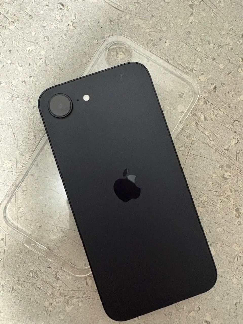 iPhone 16E preto  - Foto 4