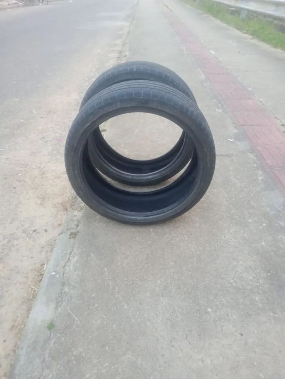2 pneus em bom estado  - Foto 3