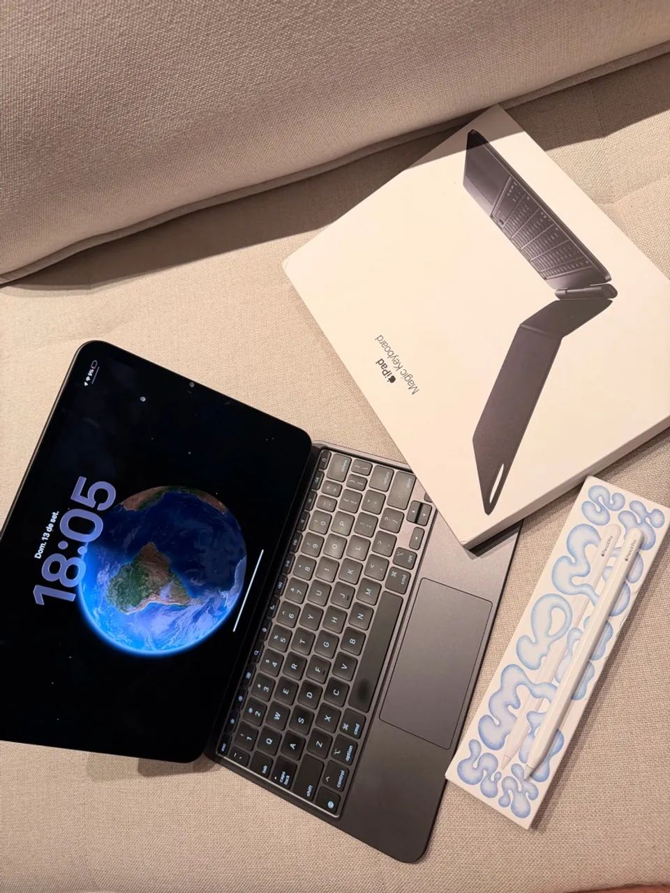 iPad Pro 11 M4 256GB + Apple Pencil Pro + Magic Keyboard | Impecável