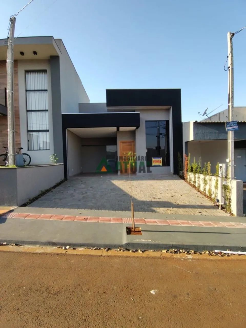 CASA COM 3 DORMITÓRIOS SENDO UMA SUÍTE MASTER NA REGIÃO NORTE