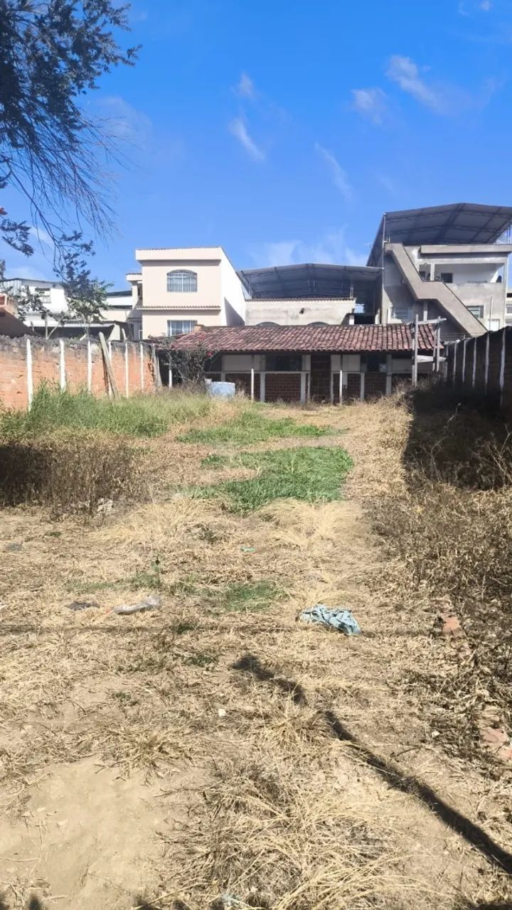 Lote de 300 m2 com pequena casa - Foto 4