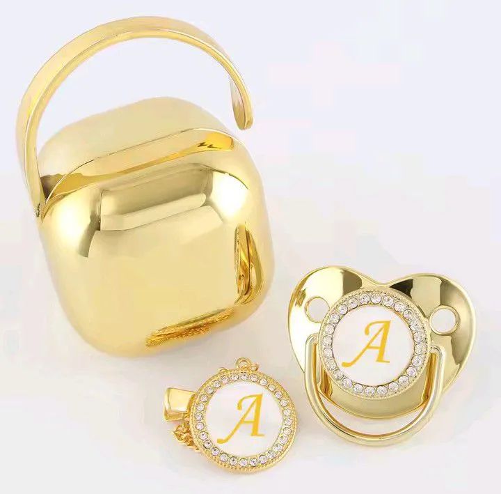 Kit chupeta e prendedor personalizado dourado 