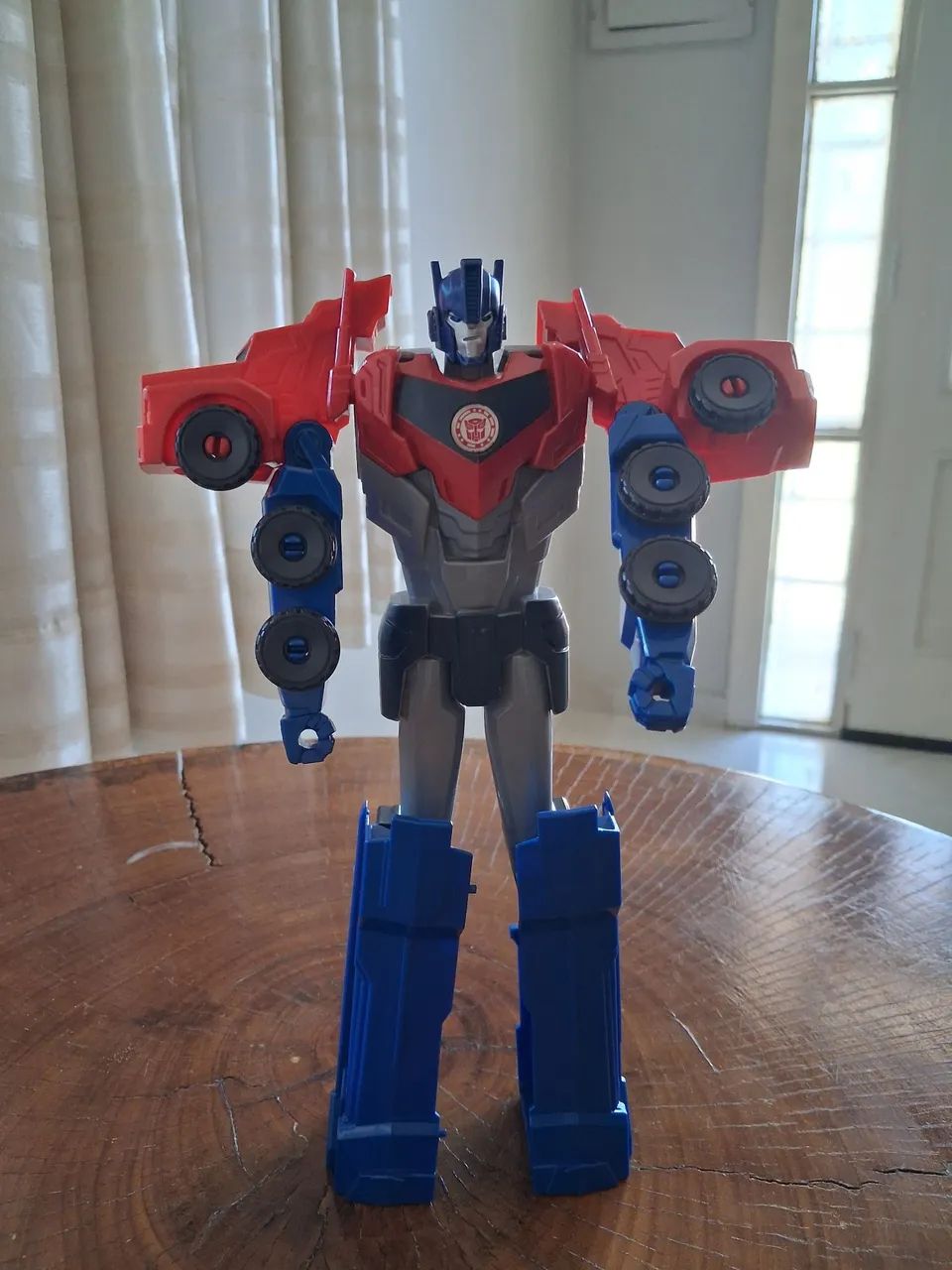 Boneco Transformers Optimus