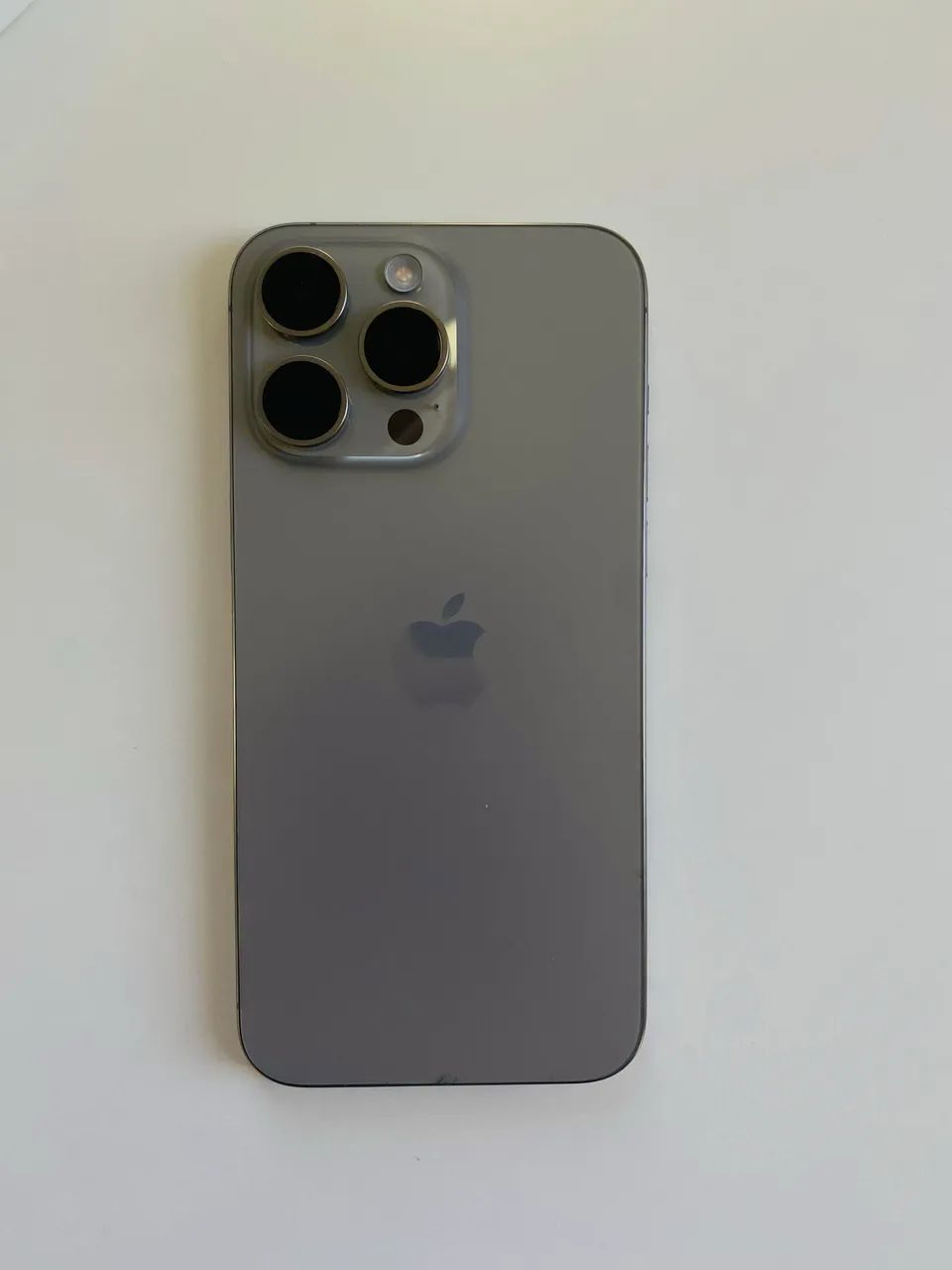 iPhone 15 Pro Max 256GB - Muito novo + caixa + capa - Celulares e
