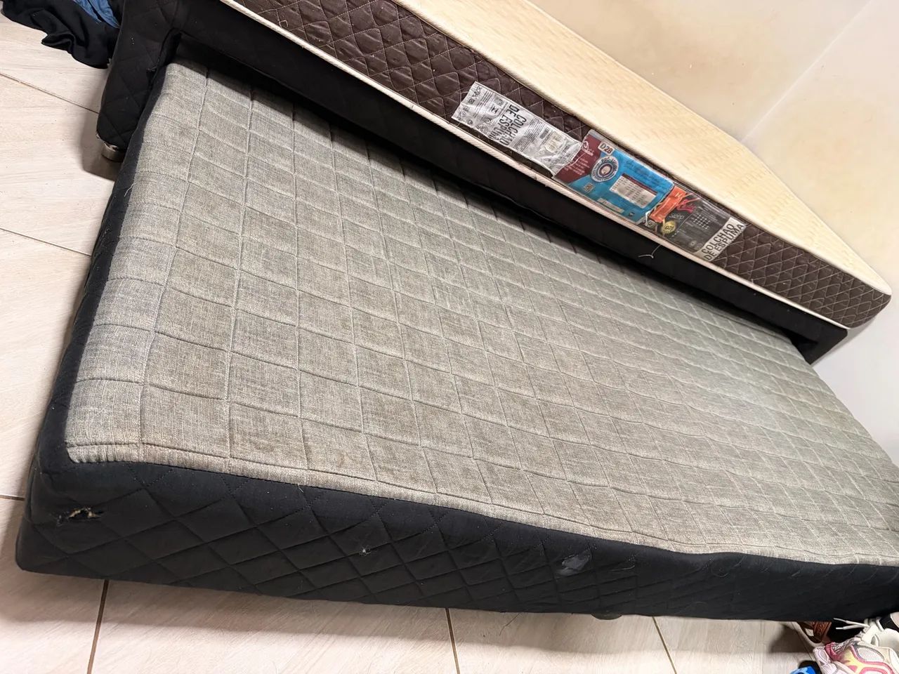 Cama box solteiro com colchão auxiliar - Foto 2