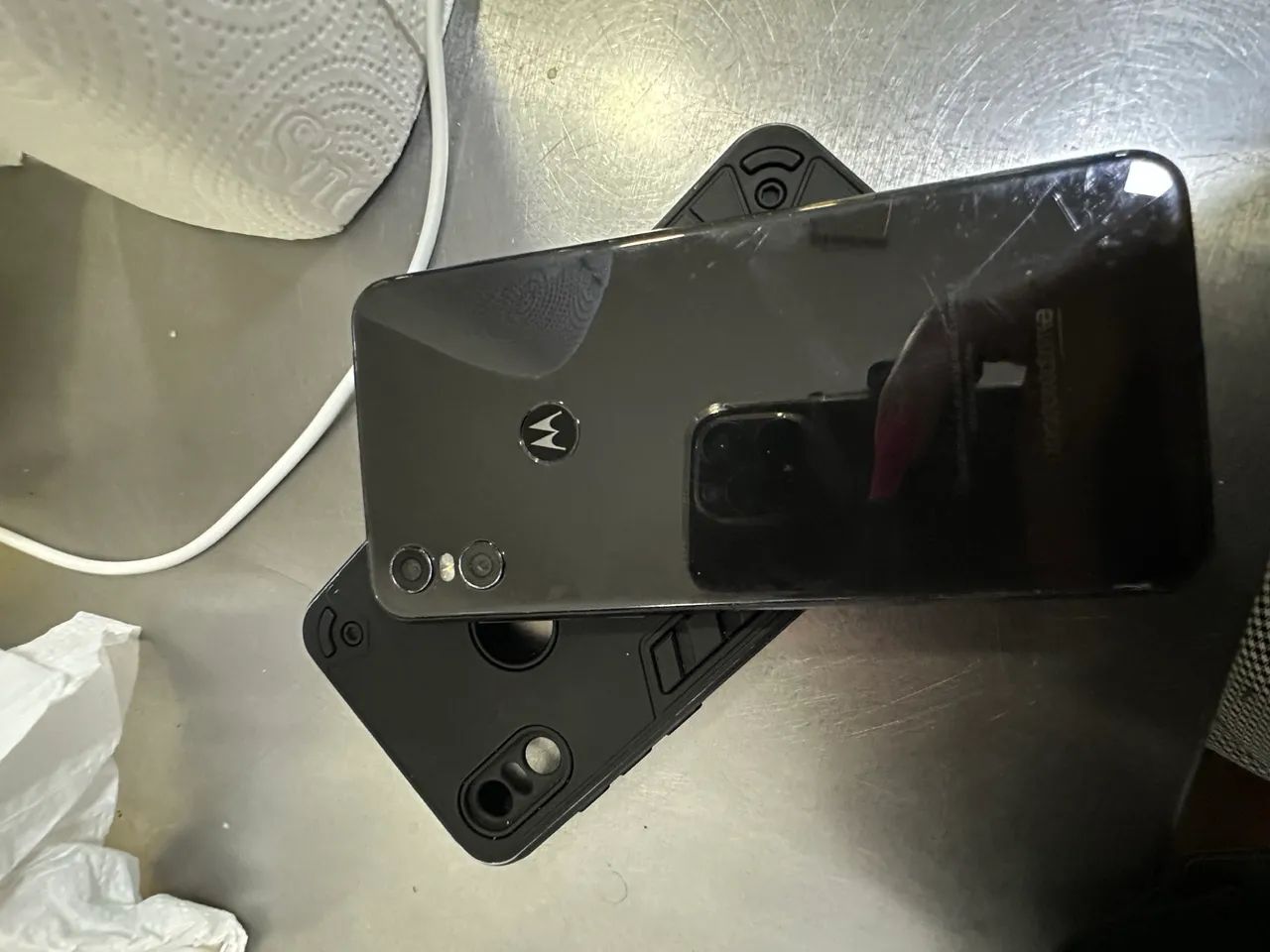 Motorola One 64GB - Celular em Bom Estado -  - Foto 2