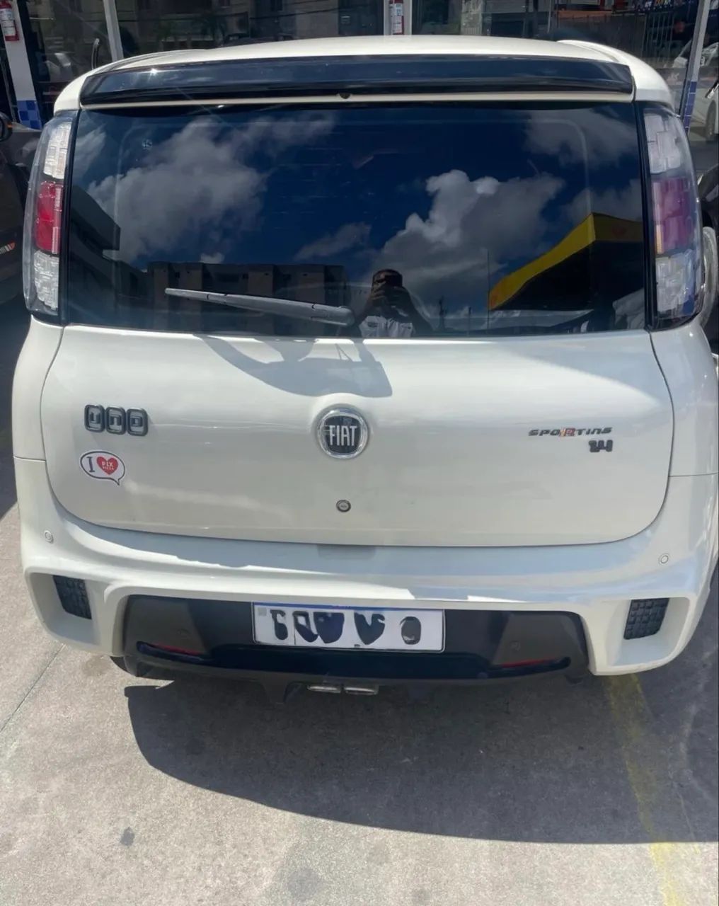 Fiat Uno Sporting Dualogic 1.4 EVO Flex 8V 4P 2015 - Foto 5