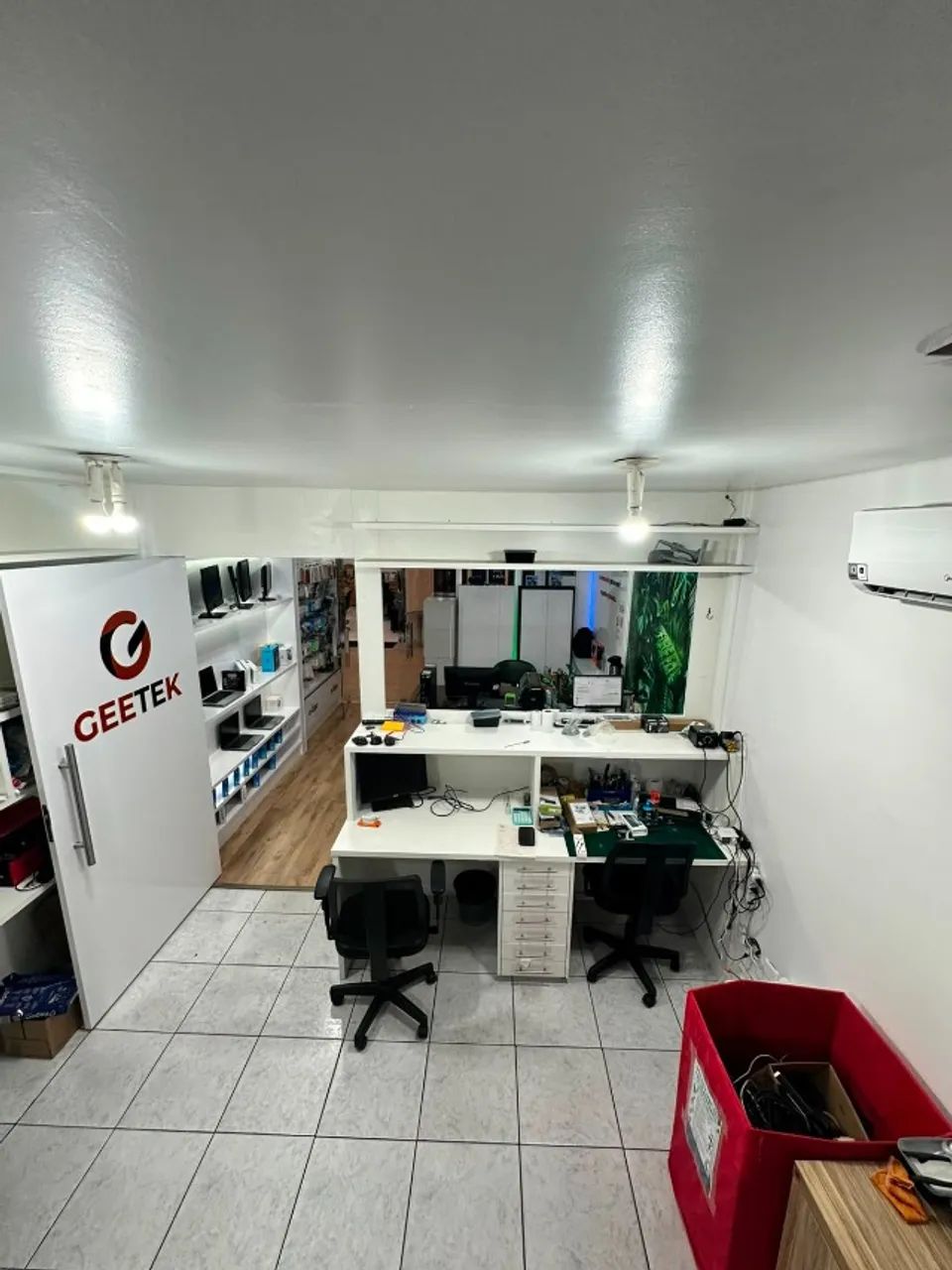 REPASSE DE PONTO COMERCIAL COM MOBILIÁRIO NO CENTRO DE CURITIBA - Foto 3