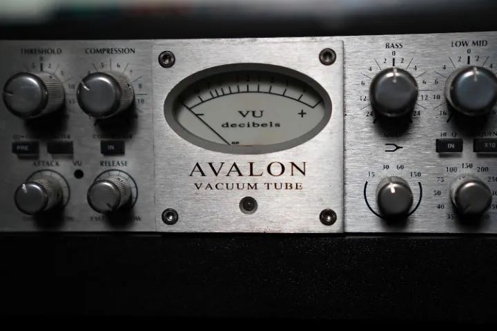 Avalon Vt 737 Sp - Pre Amplificador + Eq (channel Strip) - Funcionando Perfeitamente