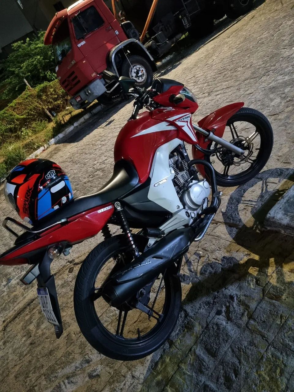 Vendo Honda Titan 150 ex 2015  - Foto 3