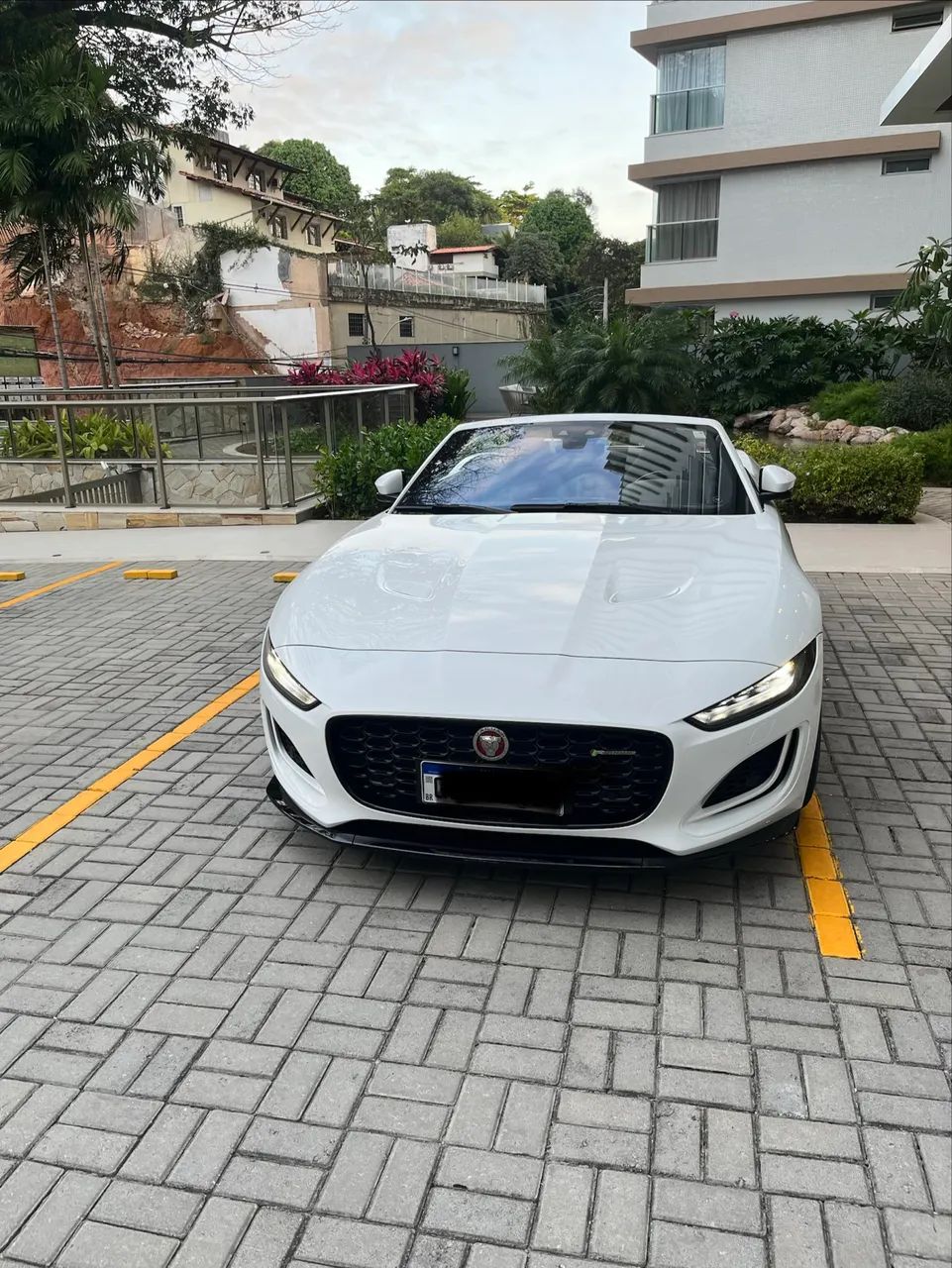 Jaguar F-Type 2.0 R-dynamic Cabriolet 300cv AUT 2023