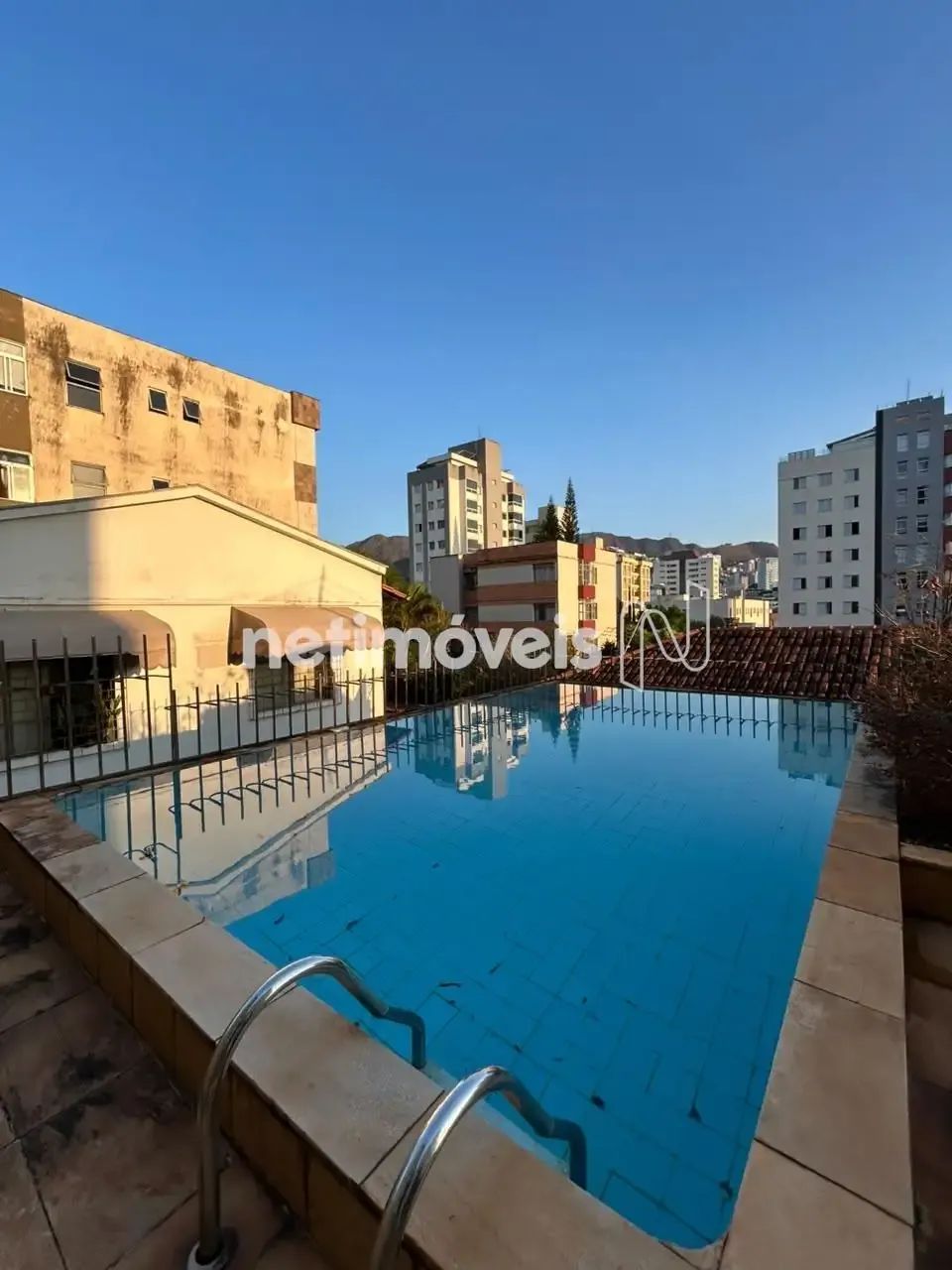 CASA COM PISCINA -BAIRRO SERRA